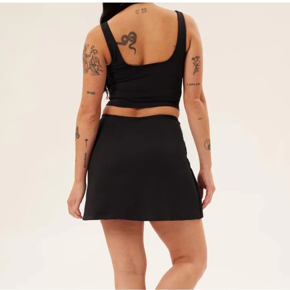 The Girlfriend Collective “Weekend Wrap Skort” XS - Picture 3 of 5
